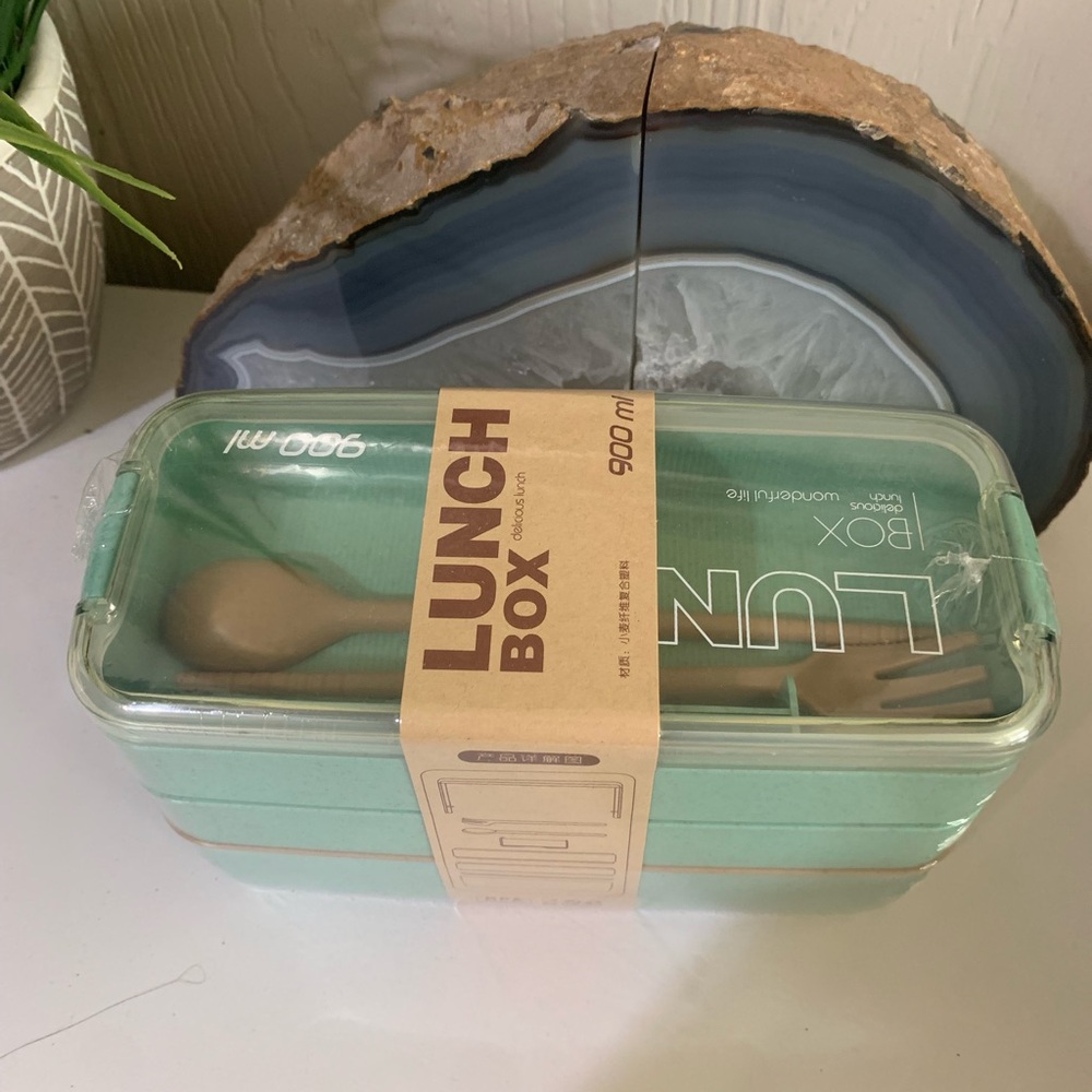 Amazon Green Lunch Box with Utensils